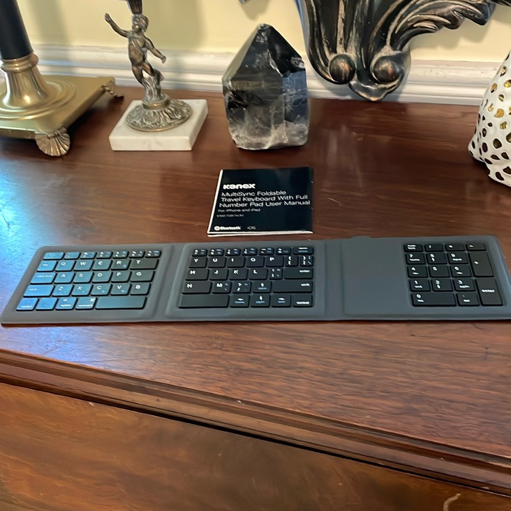 Kanex travel keyboard